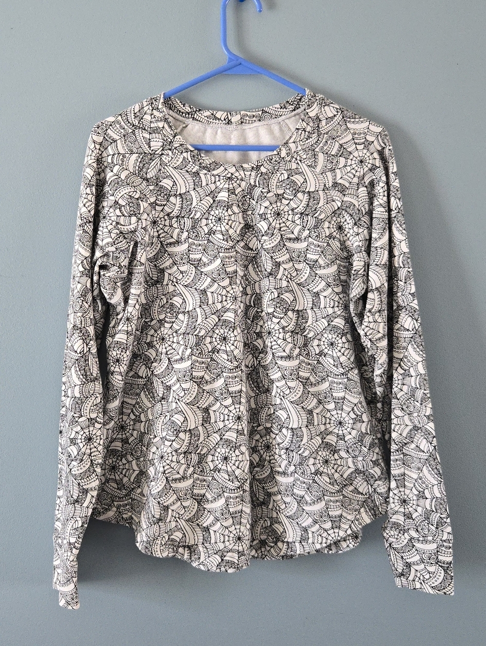 Black and White Web Pattern Long Sleeve Top Large Handmade